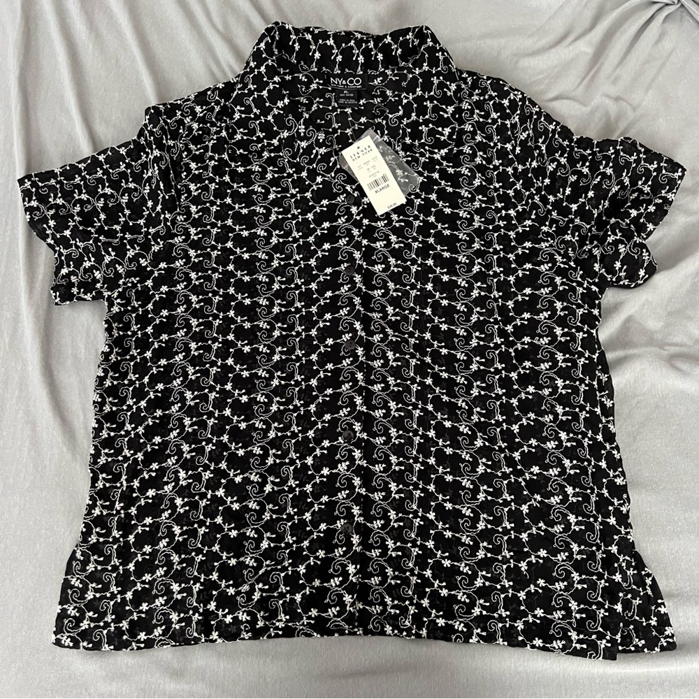 NWT Womens NEW YORK & COMPANY 100% Rayon Sheer Button down Blouse Size XL